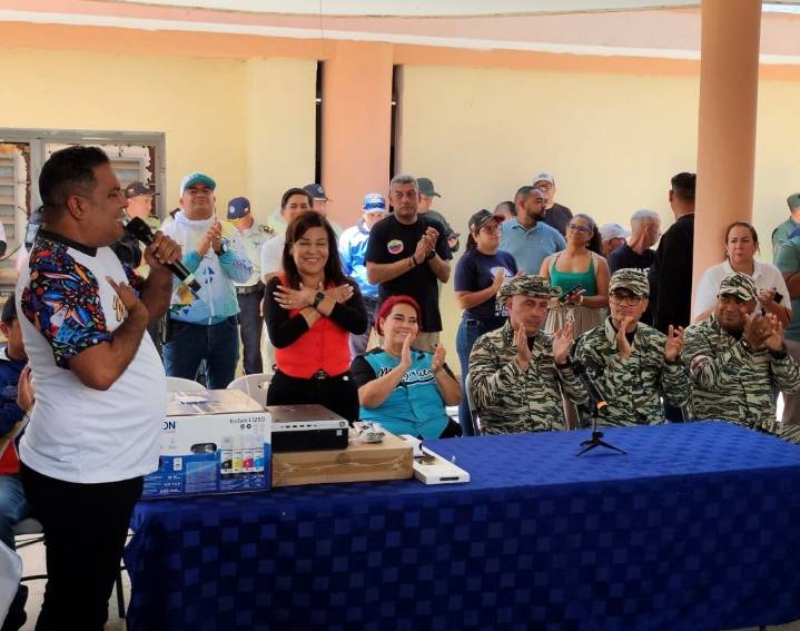 Gobernadora Velásquez participó en Asamblea del Circuito Comunal #10 de Pedrogonzález