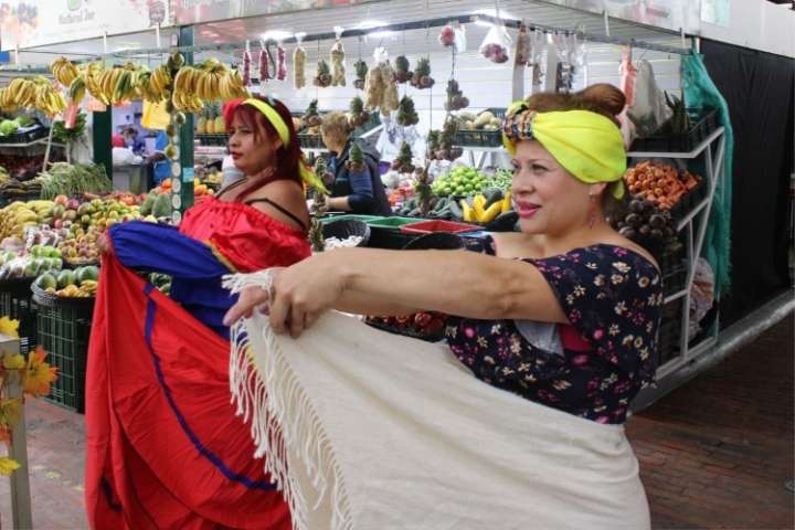 El barrio Las Cruces celebra su primer festival y concurso gastronómico