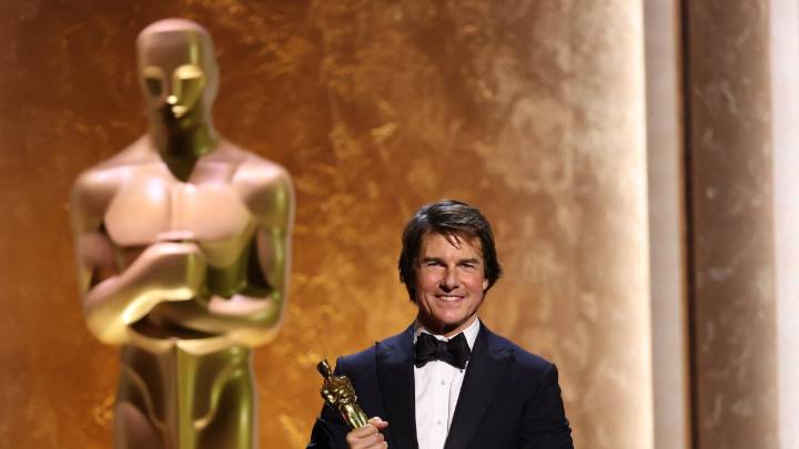 Tom Cruise recibe el Óscar honorario por su trayectoria