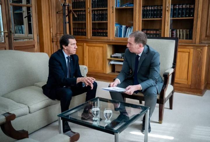 Santilli recibió a Carlos Sadir en busca de apoyos para el Presupuesto 2026