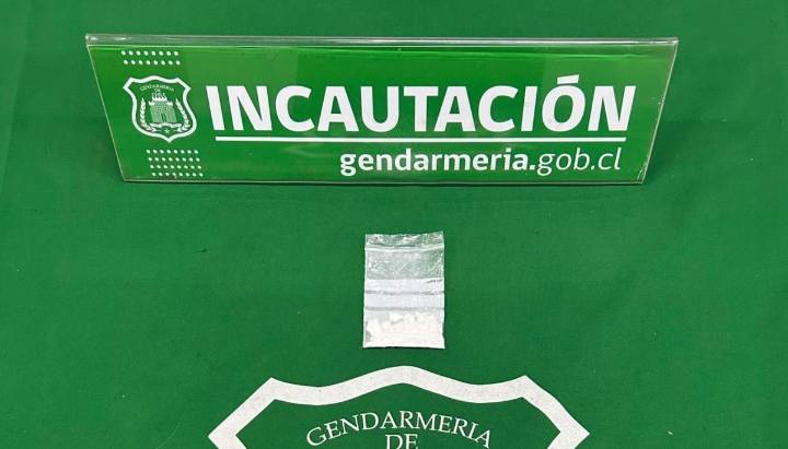 Madre intentó ingresar droga a la cárcel de San Antonio para su hijo condenado: terminó retenida