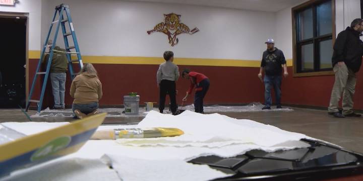 Duluth and Hockey communities band together after association