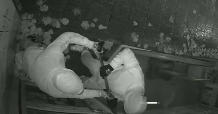 'I need more locks than I used in Afghanistan' - Burglars take 60 phones in Sherwood shop raid