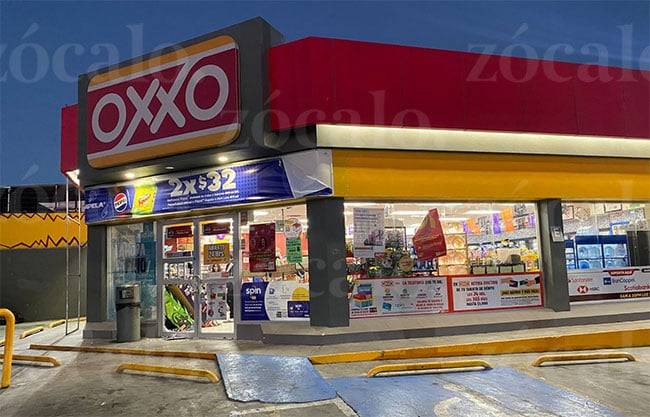 Ladrones irrumpen tienda de conveniencia en la Zaragoza; huyen con dinero y mercancía