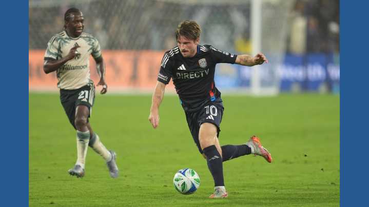 San Diego beats Timbers 4-0, advances to conference semis