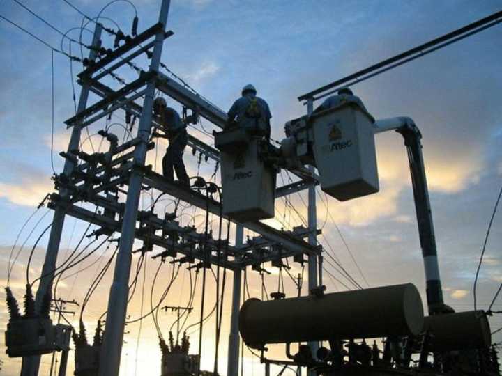 Experto afirma que el gas natural podría fortalecer el sistema eléctrico