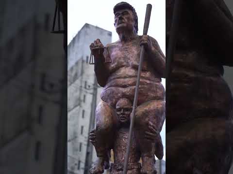 Climate Protesters Mock President Trump With 'Orange Plague' Statue #shorts