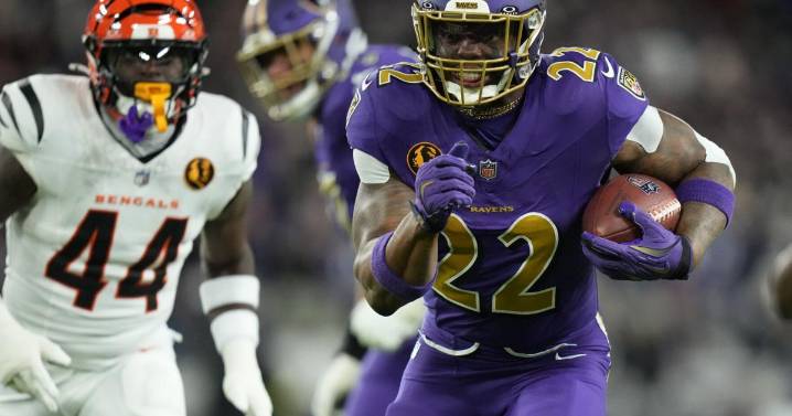 Column: Ravens, Todd Monken waste Derrick Henry in Thanksgiving loss