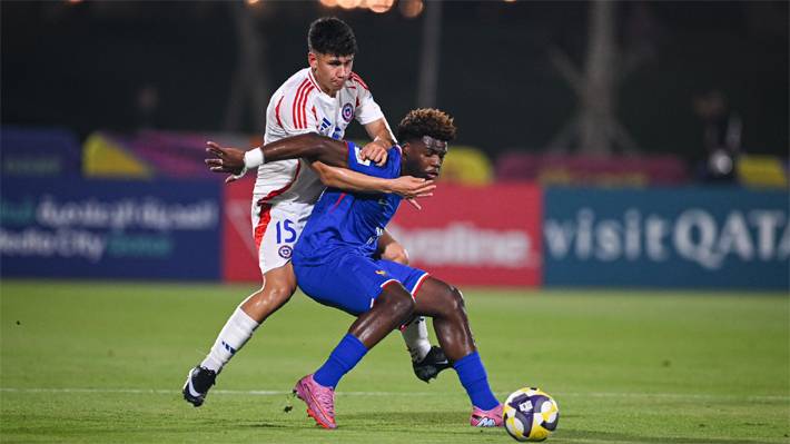 La "Roja" se desmoronó en 10 minutos y cayó ante Francia en su debut en el Mundial Sub 17