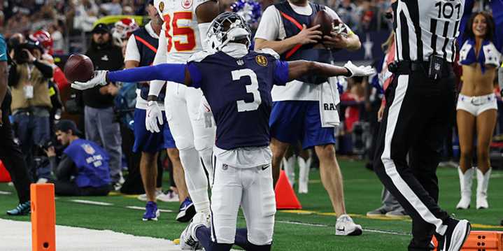 Cowboys avoid fine for controversial celebration that football fans love