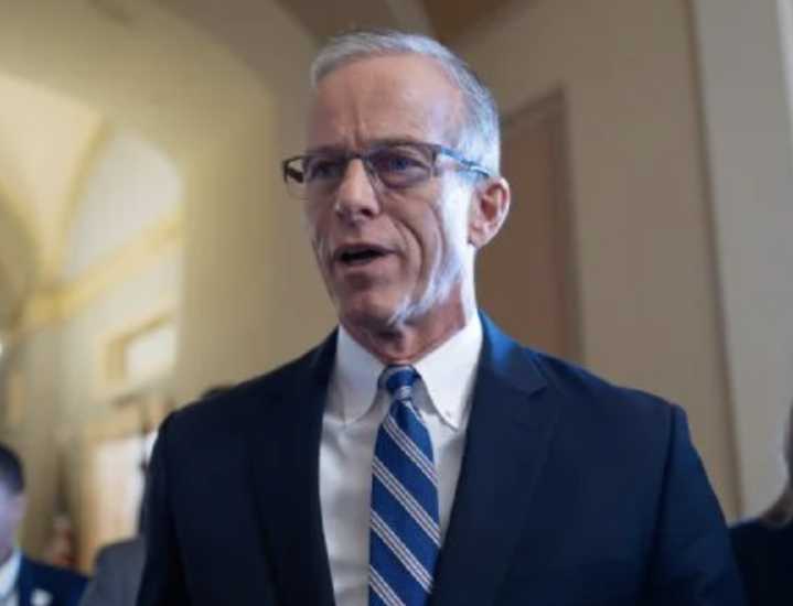 Senado de EU aprueba proyecto de ley para poner fin a cierre del gobierno; pasa a cámara baja