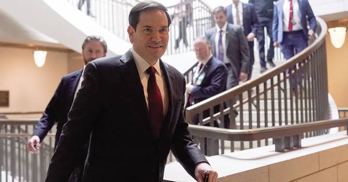 El Senado de EU bloquea freno a ataques de Trump contra Venezuela