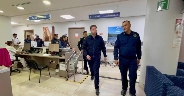 Pablo Vázquez visita a los 14 policías hospitalizados tras marcha ‘Gen Z’; les reconoce valentía y entrega