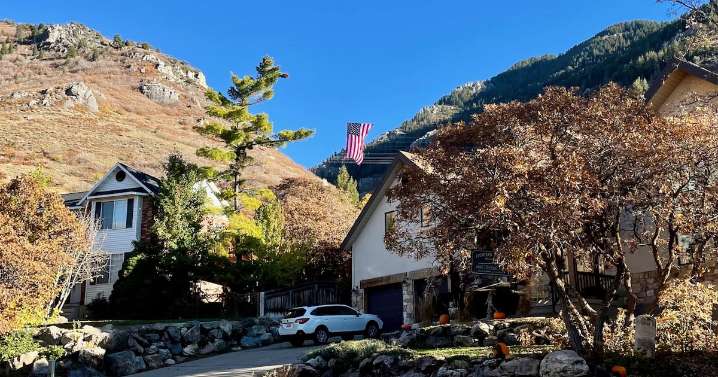 ‘The Major,’ a giant U.S. flag created to honor military veterans, is again flying in North Ogden