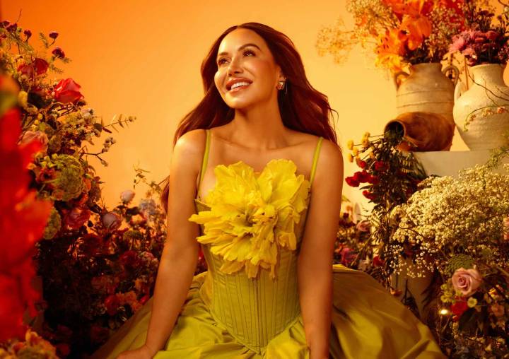 Chiquis presenta su nuevo disco 'Flores en mi alma', un renacer personal y musical