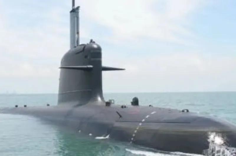 Defensa: Milei anunció que le comprará submarinos y buques a Francia