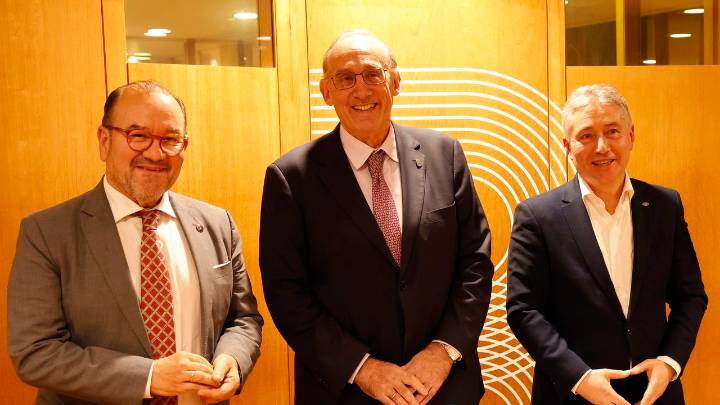 El «no» de la facultad condiciona la aprobación del acuerdo de Medicina por parte de la USC