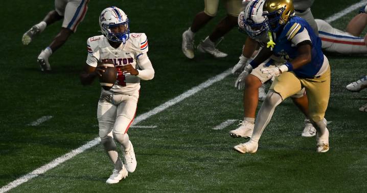 Walton continues unlikely playoff journey behind QB