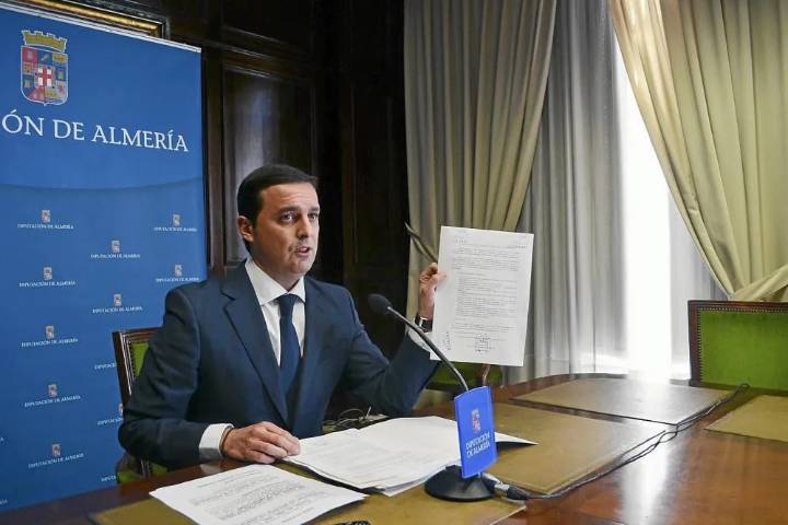 La UCO detiene al presidente y al vicepresidente de la Diputación de Almería, del PP, por contratos irregulares