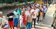 Rush Hour: Bihar turnout 60% till 5 pm, HC not to lift stay on Karnataka gatherings ban and more