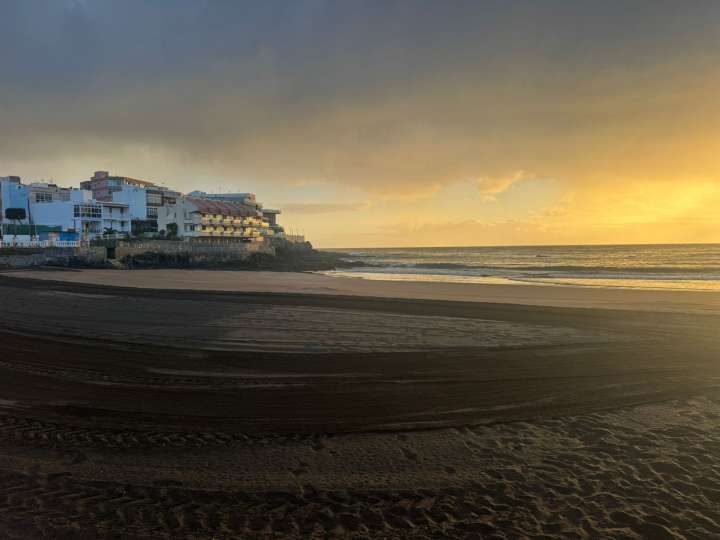 Telde mantiene cerradas las playas de Melenara y Salinetas y amplía la medida preventiva a Aguadulce