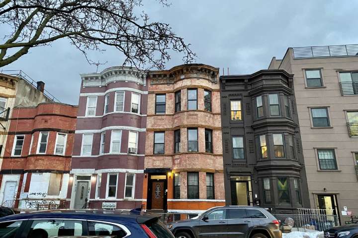 Disbarred Brooklyn Lawyer Gets Prison Time For Deed Theft