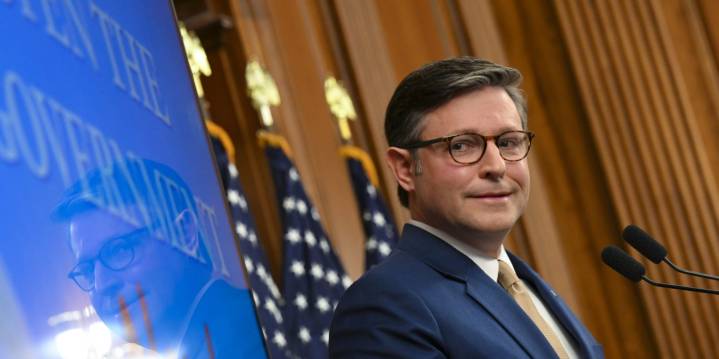 Congressional Stock Trade Ban Advances a Little