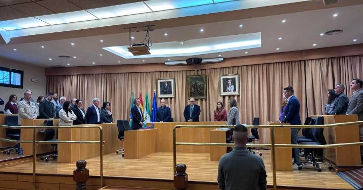 El Ayuntamiento de Vélez-Málaga aprueba exigir al Gobierno que se elimine la tasa de la basura