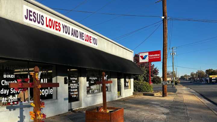 As temps drop, emergency shelter opens its doors in…