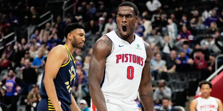 Duren’s 31 points in return power Pistons to 10th straight win; Pacers’ skid reaches 8 games