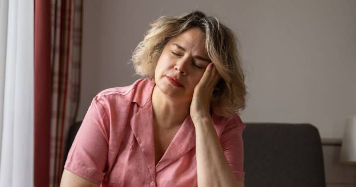 Neuroscientist explains why you're waking up at 3am and what to do