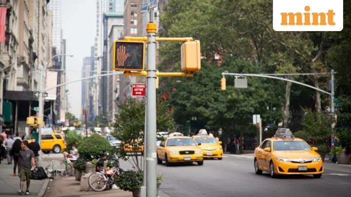 Commuters face delays amid car accident, fuel spill on NY Express: Check routes