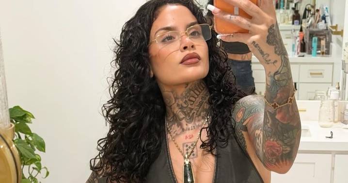 Kehlani Shows off Her Toned Abs in Bold Top