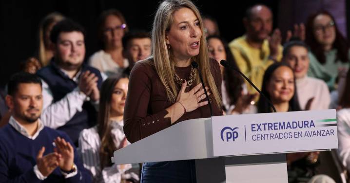 El PP no llega a la mayoría absoluta en Extremadura y necesitaría a Vox, que duplicaría escaños, según el CIS