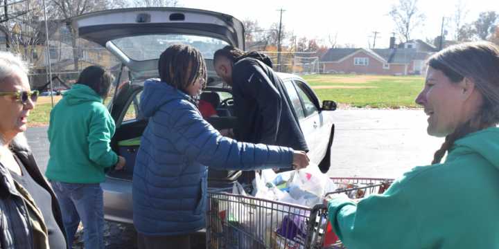‘We can’t keep food on the shelf’: KC food pantries struggle to keep up ahead of holidays