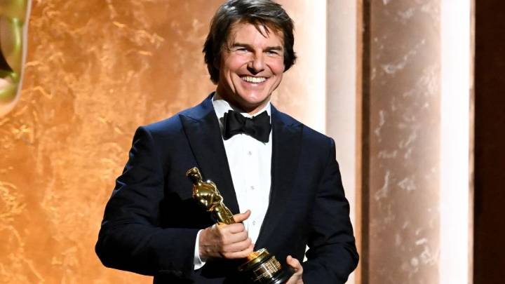 Tom Cruise Wins Honorary Oscar at Governors Awards, Gets Emotional: ‘Making Films Is Wh...