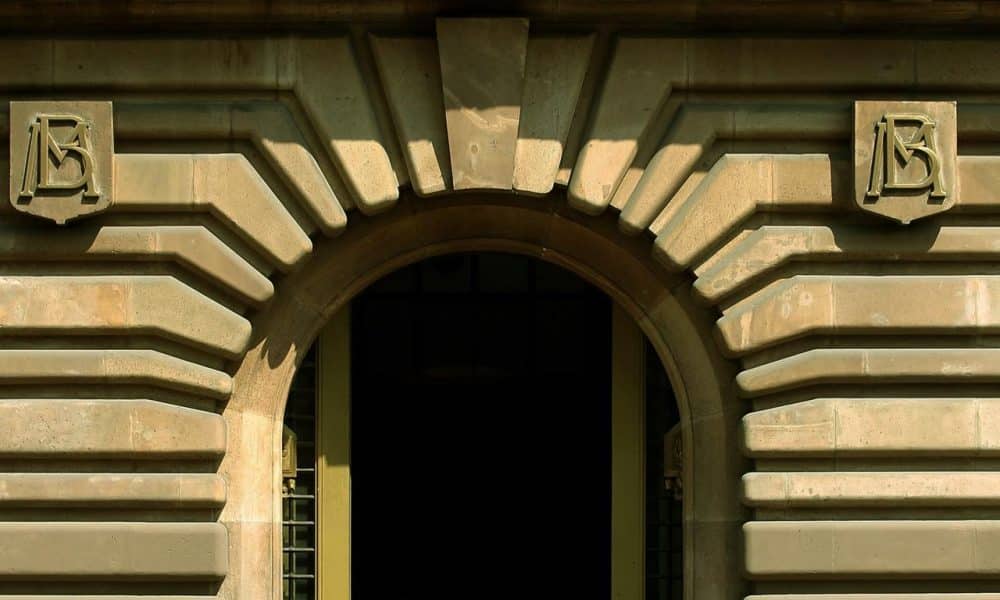 El Banco de México vuelve a recortar 25 puntos la tasa de interés y la deja en el 7,25 %