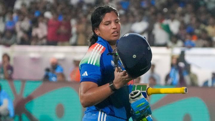 Richa Ghosh's World Cup Heroics Came With A Secret! Coach Reveals 'The Middle Finger...'