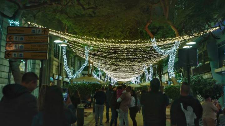 Encendido de la iluminación de Navidad en Santa Cruz