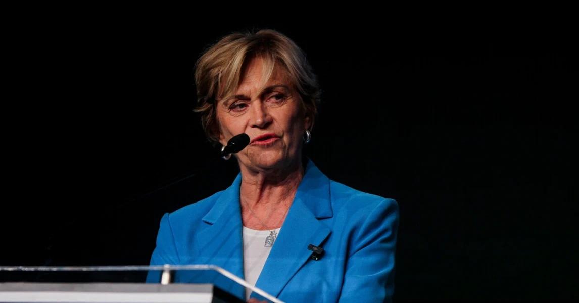 Violación de DDHH: Una de las piedras de tope de Matthei en su intento por acercarse al voto de centroizquierda