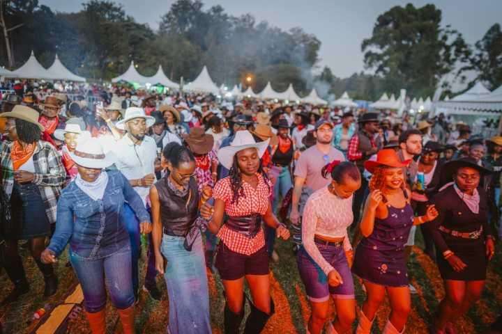 Un cantante de música country hecho con IA se posiciona en la cima del listado Billboard