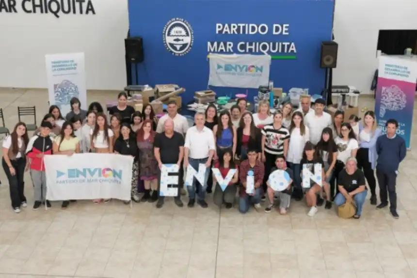 Larroque mantuvo una jornada de trabajo con jóvenes del Envión en Mar Chiquita
