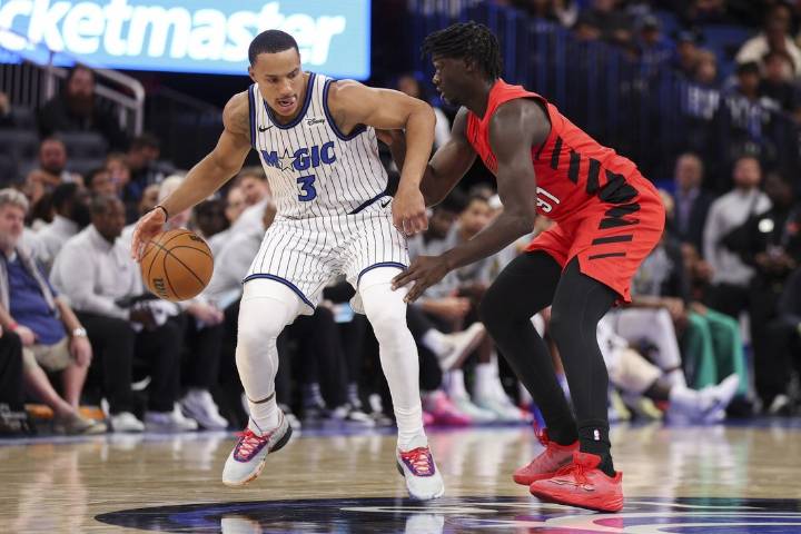 Deadspin | Desmond Bane drains trey at buzzer as Magic edge Blazers