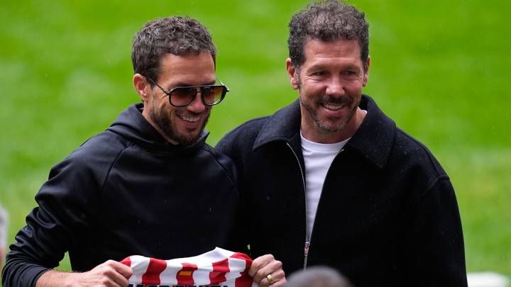 NFL Madrid: Mike McDaniel meets 'best in the world' Diego Simeone ahead of historic Miami Dolphins game in Spain
