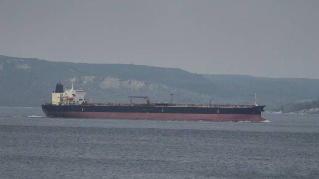 Bloomberg: EE UU frena llegada de petrolero ruso sancionado a Venezuela