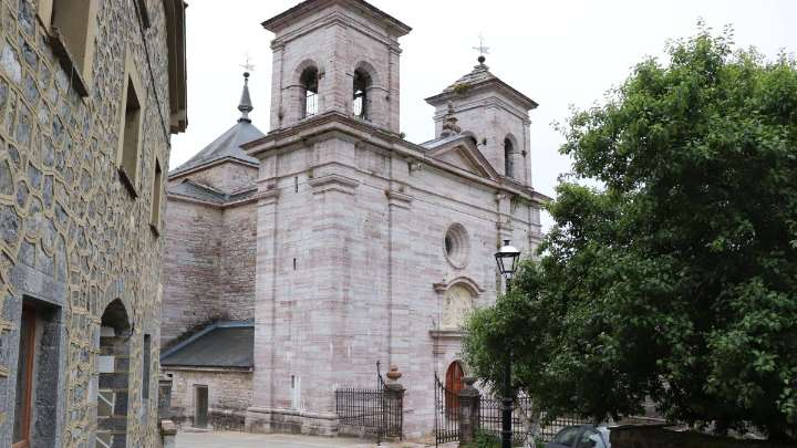 La "catedral rosa" de la Montaña Leonesa: un tesoro de mármol en el corazón de Lois