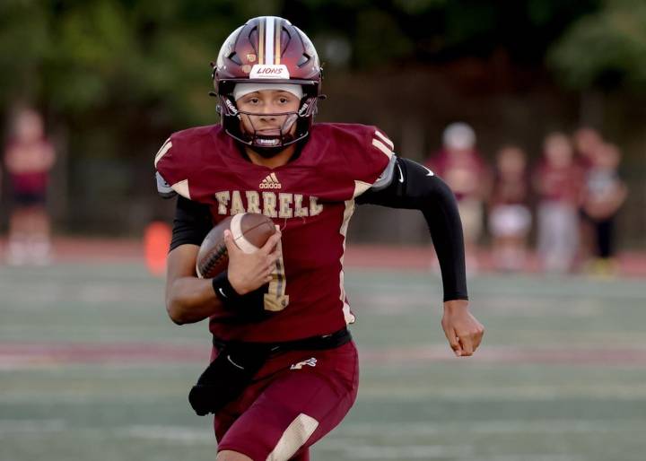 Staten Island HS football: Farrell, behind QB Moye, seeks first CHSFL AAA crown since 2000