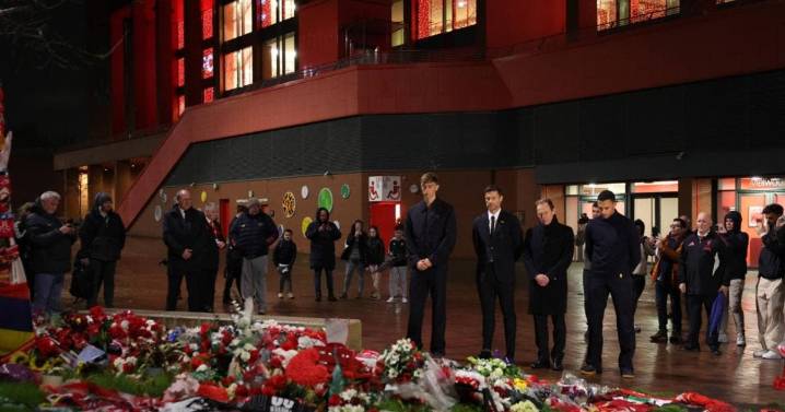 Emotivo homenaje del Real Madrid a Diogo Jota en Anfield