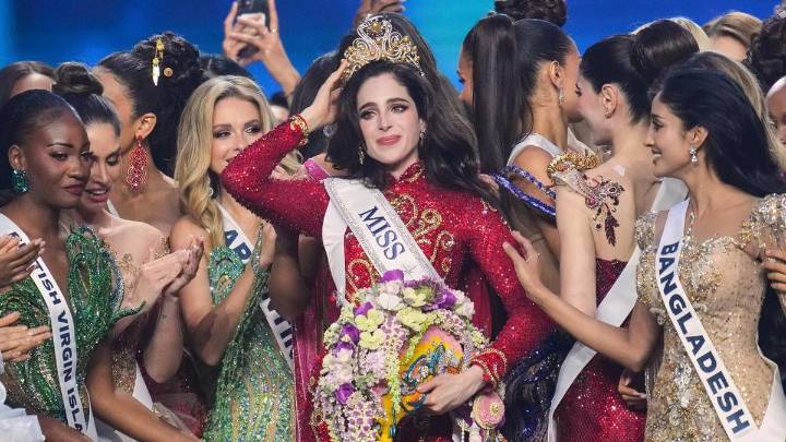 Miss Mexico defies bullying to be crowned Miss Universe