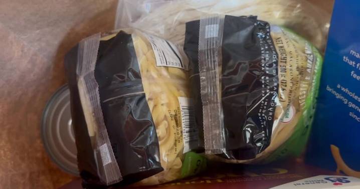 La Vista offers 'blessing bags' to SNAP recipients and government workers